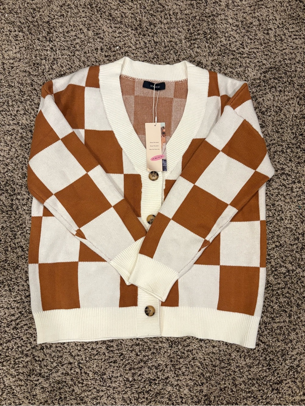 Checkerboard V-Neck Cardigan Sweater - Cream & Brown